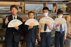 京都の修学旅行でモノづくり体験★『扇子の絵描き』